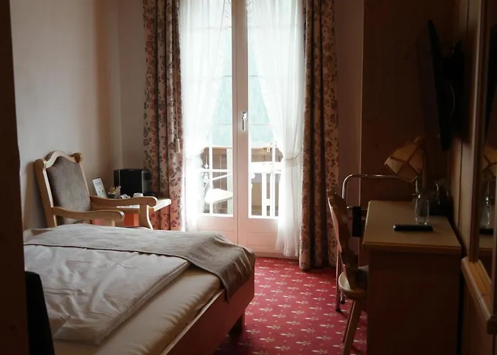 Hotel Sonnenberg 3*